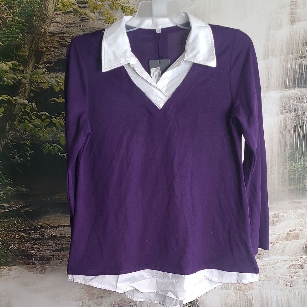 New with tags! Womens XL purple white long sleeve vneck with collar top
